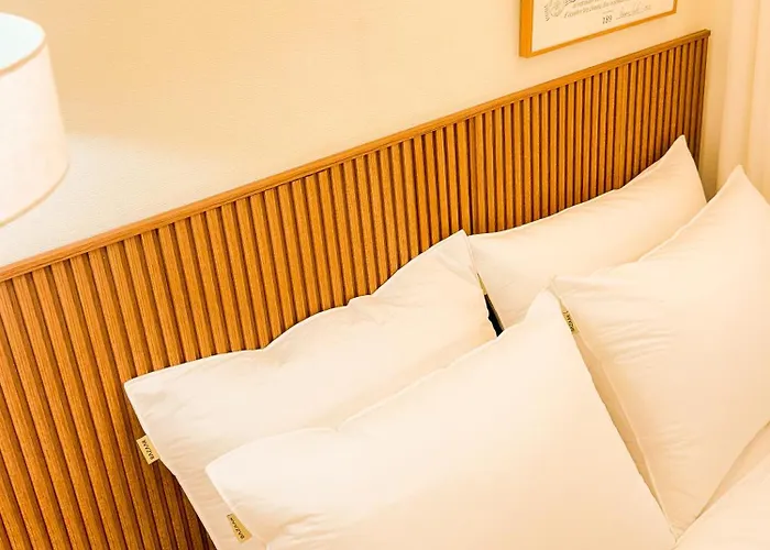 아파트 연남동,경의선숲길,홍대입구2번출구,올리브영,연세대,세브란스병원,2룸3베드,ak홍대쇼핑,짐보관 *